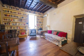Campo de Fiori Unique 2 BR Apartment